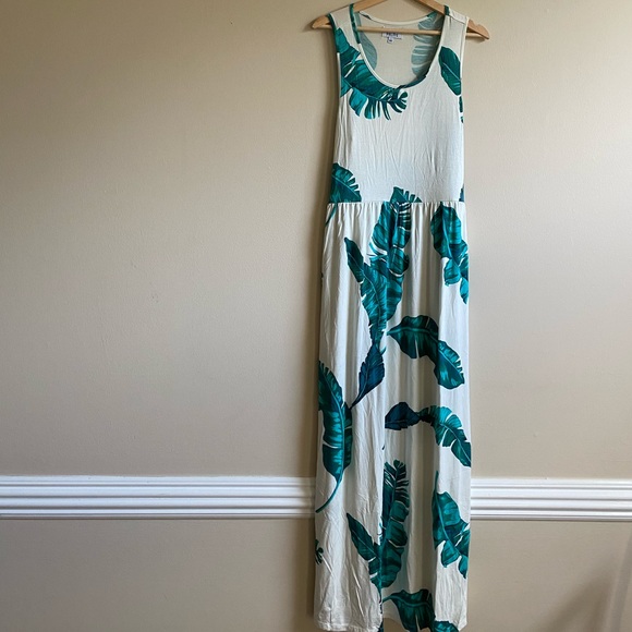 28 palms Dresses & Skirts - #Shop New Tropical Hawaiian Banana Leaf Maxi Dress